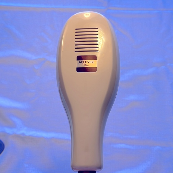AcuVibe Pro Model Vibrating Massager Curved 2 - Picture 3 of 9